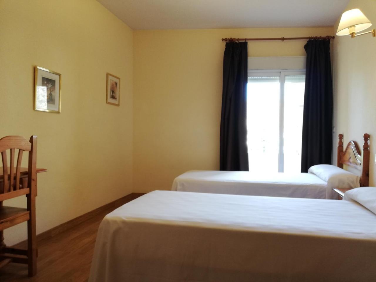 Hotel Labella Maria Pinos Genil Zewnętrze zdjęcie