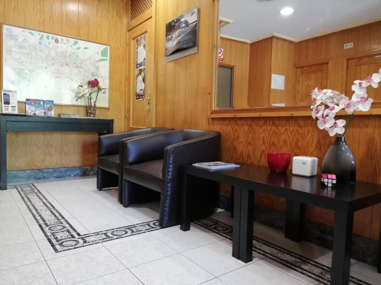 Hotel Labella Maria Pinos Genil Zewnętrze zdjęcie