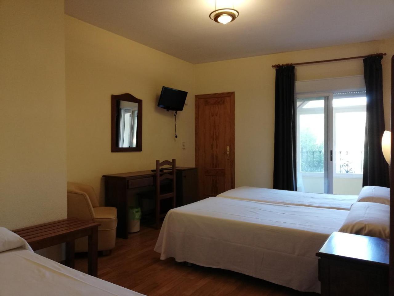 Hotel Labella Maria Pinos Genil Zewnętrze zdjęcie