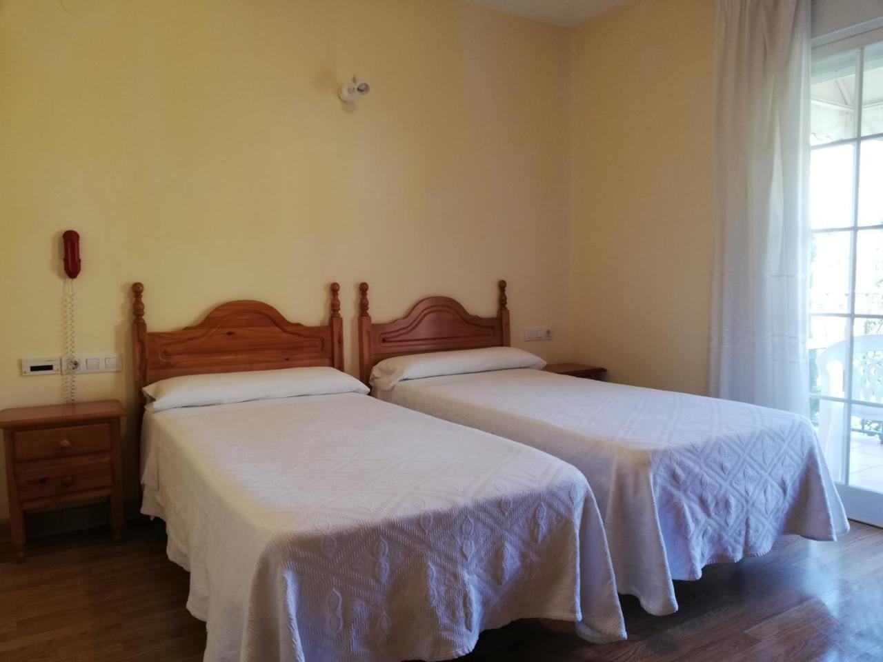 Hotel Labella Maria Pinos Genil Zewnętrze zdjęcie