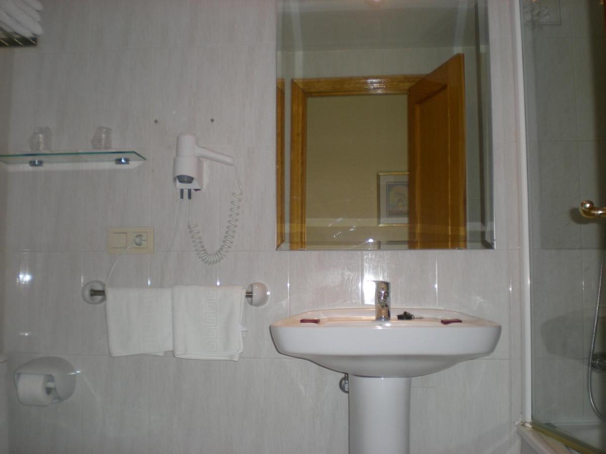 Hotel Labella Maria Pinos Genil Pokój zdjęcie